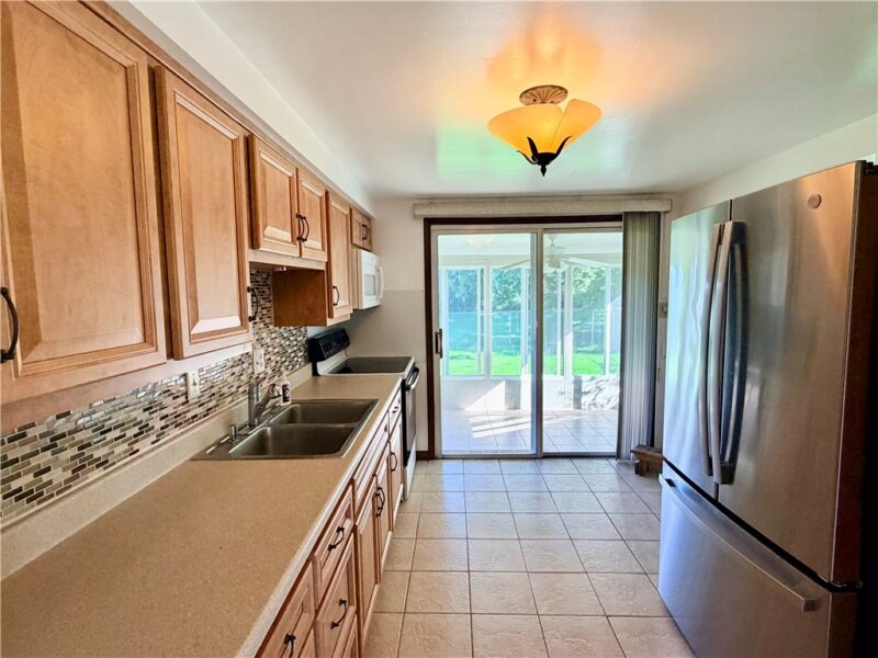 722 Courtview Dr — photo 7