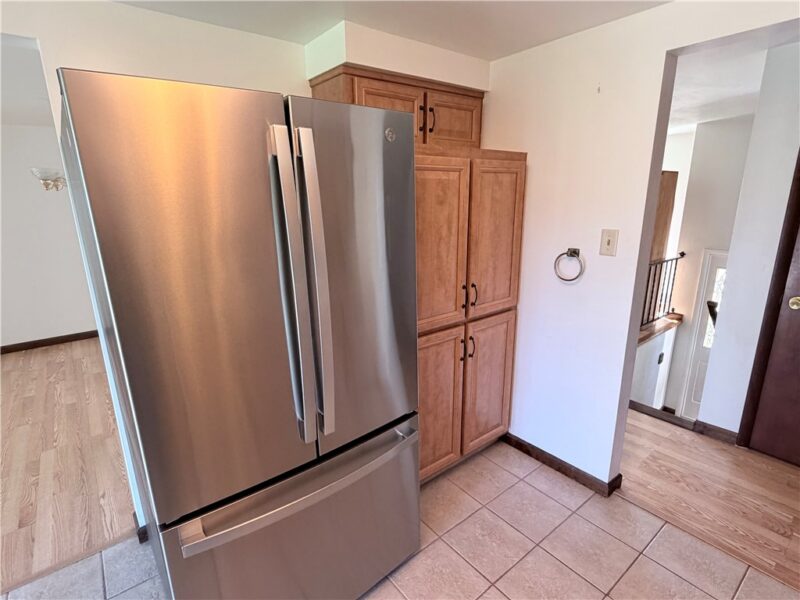 722 Courtview Dr — photo 8