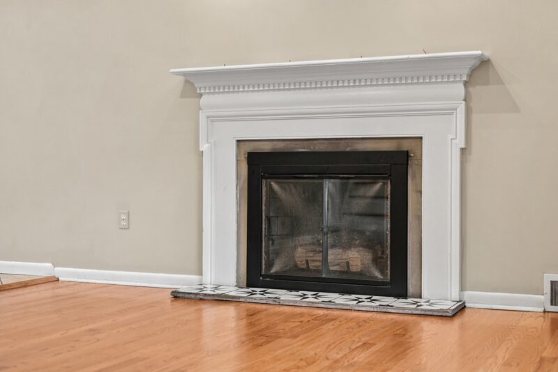 421 Kurt Drive — photo 4