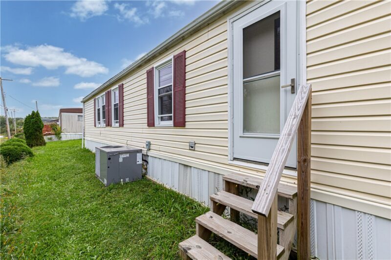 1138 N Branch Rd — photo 8