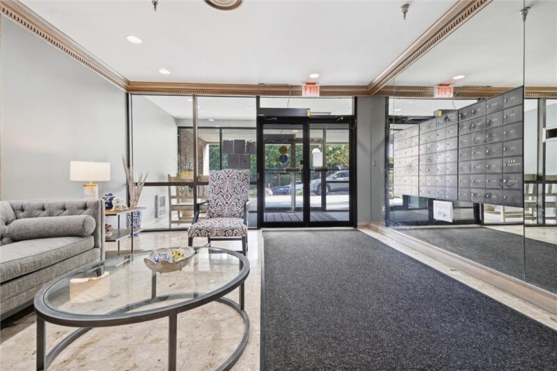 5715 Beacon St 213 — photo 4