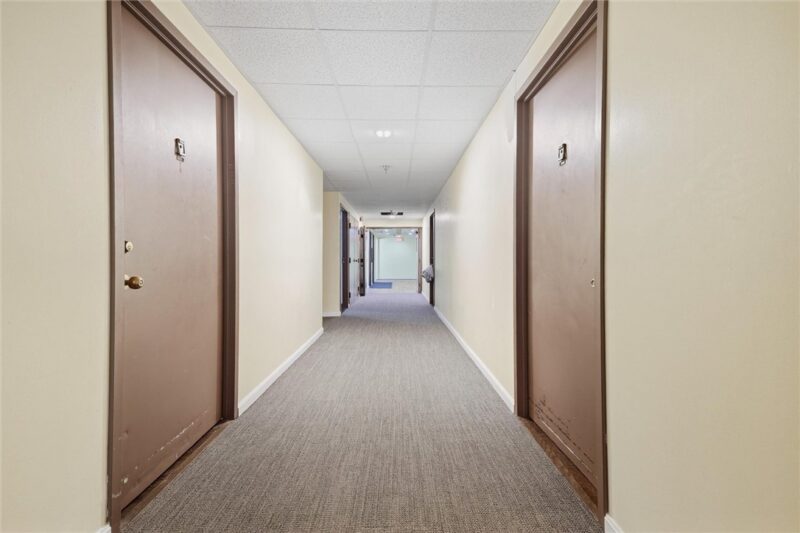 5715 Beacon St 213 — photo 5
