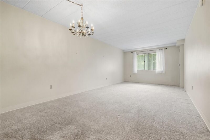 5715 Beacon St 213 — photo 7