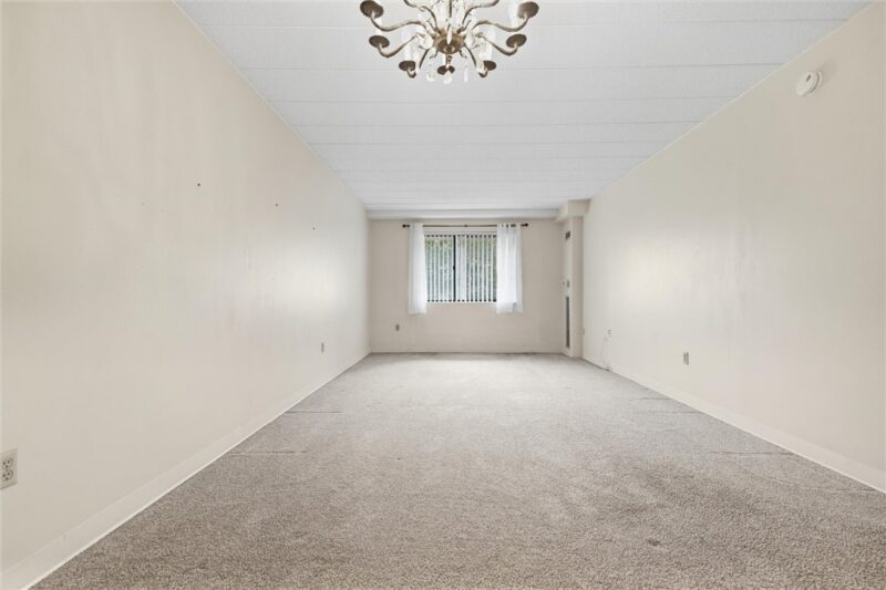 5715 Beacon St 213 — photo 8