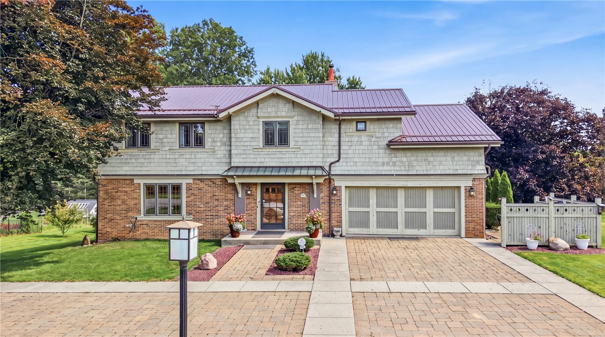 320 Robertson Rd — photo 1