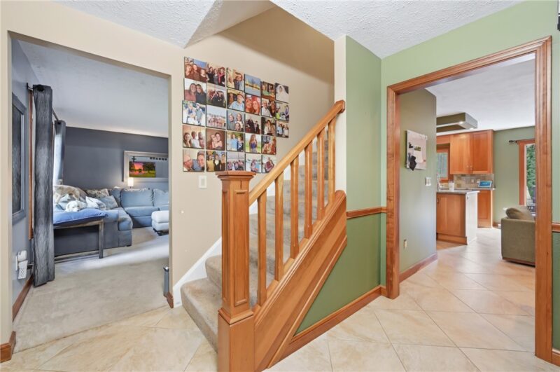 320 Robertson Rd — photo 6