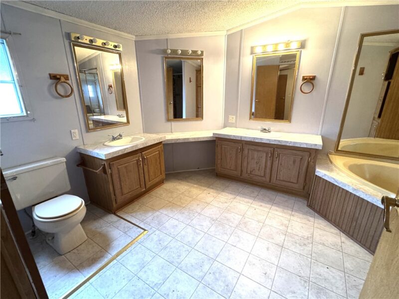 19 Holly Hill Dr — photo 8