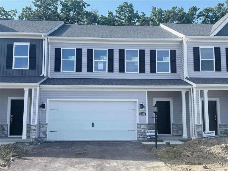 165 Sweetwater Dr