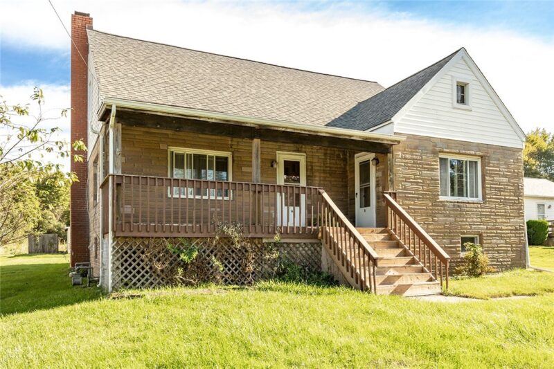568 E Main St Ext — photo 4