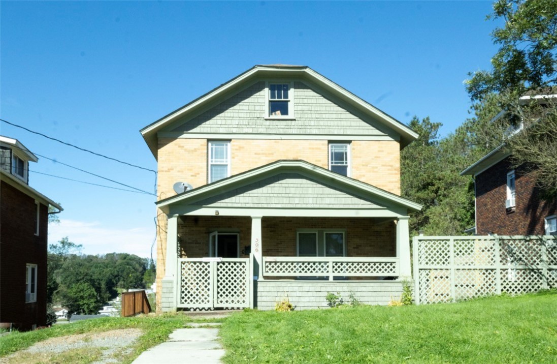 306 E Main St — photo 1