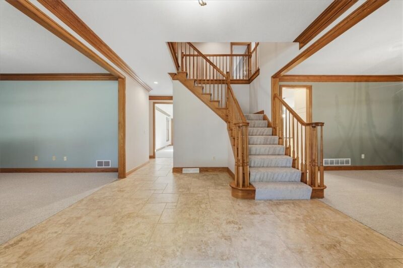 706 Audubon Dr — photo 2