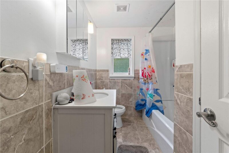 321 Logan Rd — photo 8