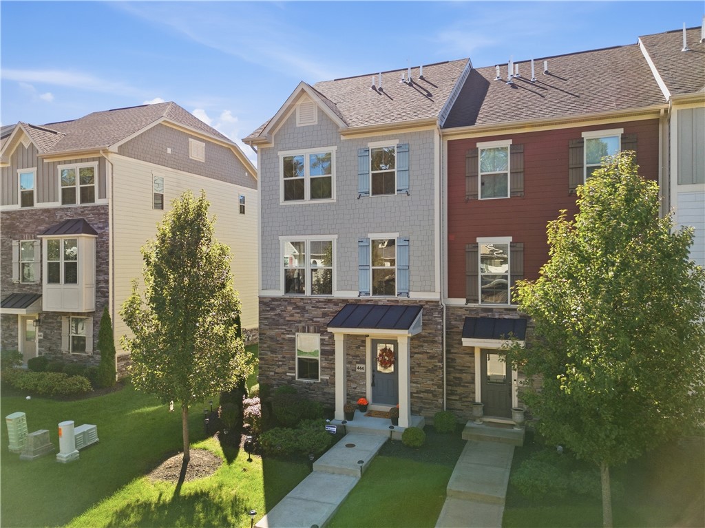 444 Fairmont Dr — photo 1