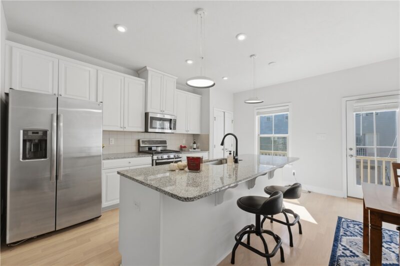 444 Fairmont Dr — photo 6