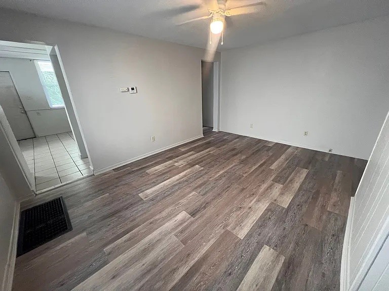207 Railroad Ave — photo 5