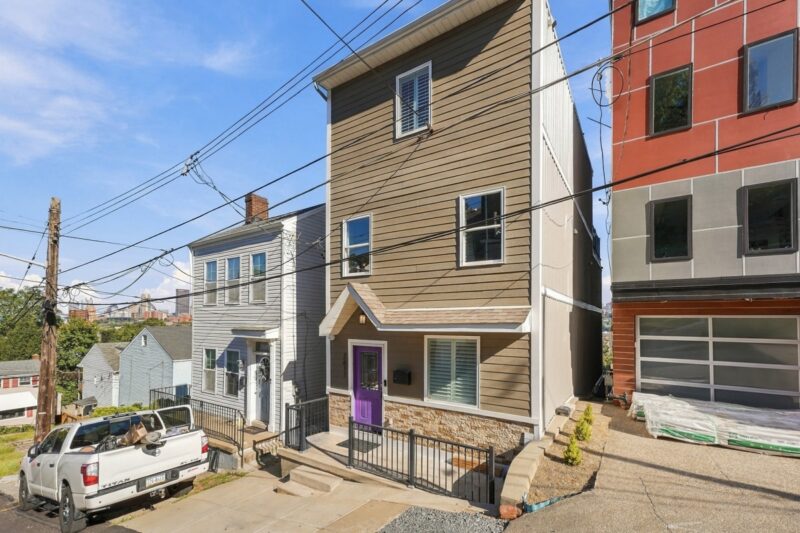 2611 Stella STREET — photo 2