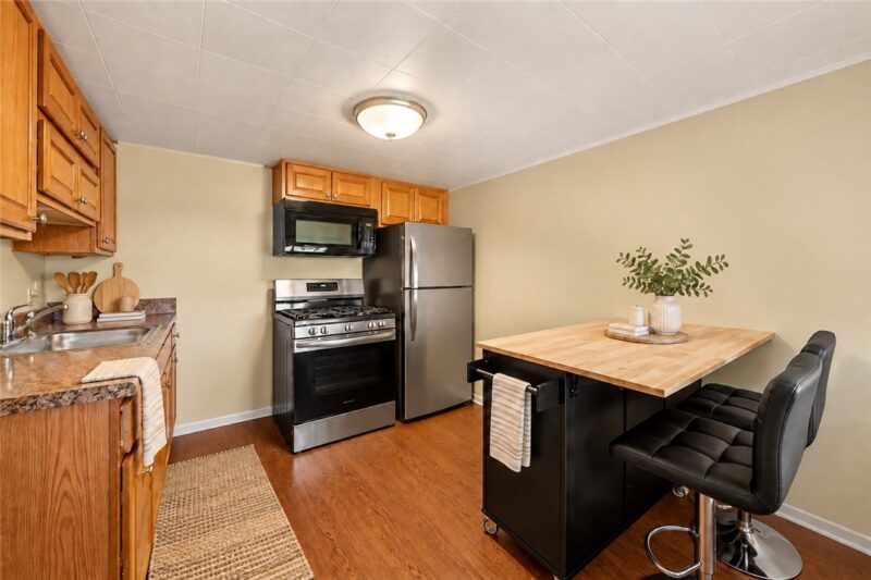 237 Lincoln Ave — photo 8