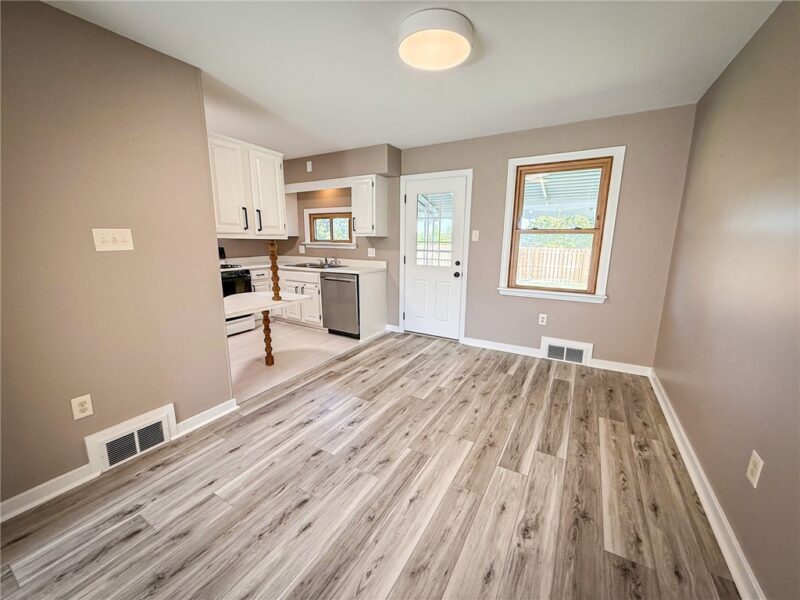 108 Germaine Rd — photo 8