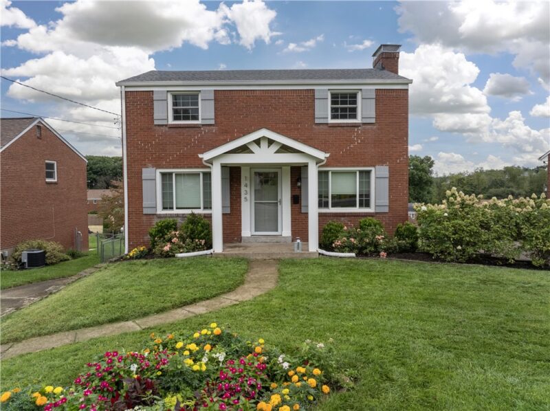 1435 Critchfield Dr — photo 3