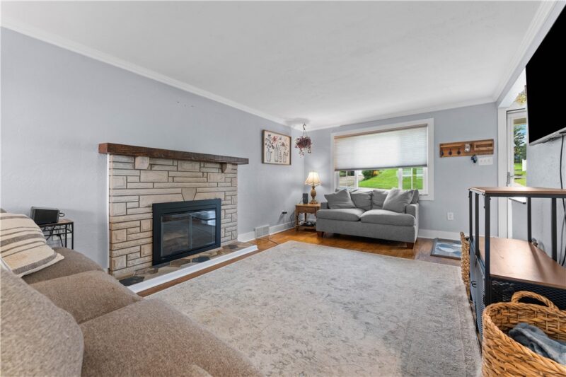 1435 Critchfield Dr — photo 7