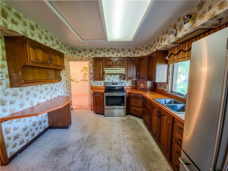 248 Wallrose Heights Rd — photo 2