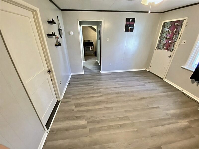 75 Angle Street — photo 8