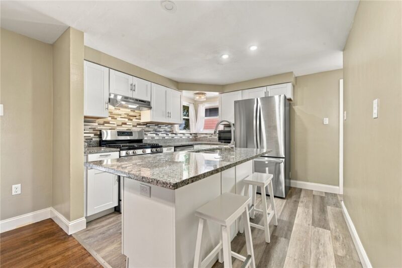 1004 Lessing street — photo 3