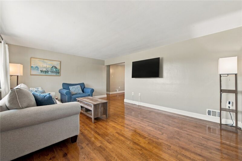 1004 Lessing street — photo 7