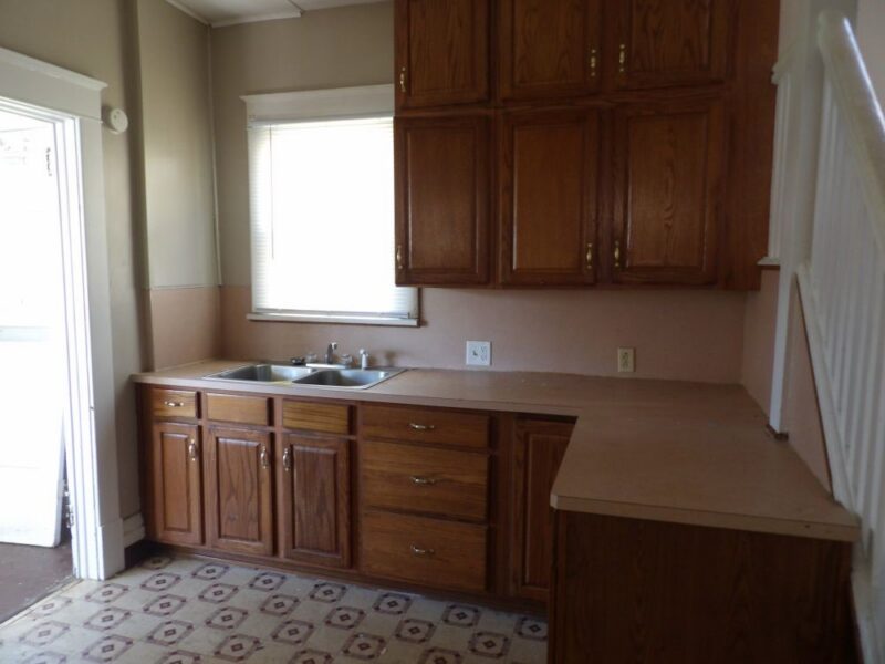 334 Sherman Ave — photo 2