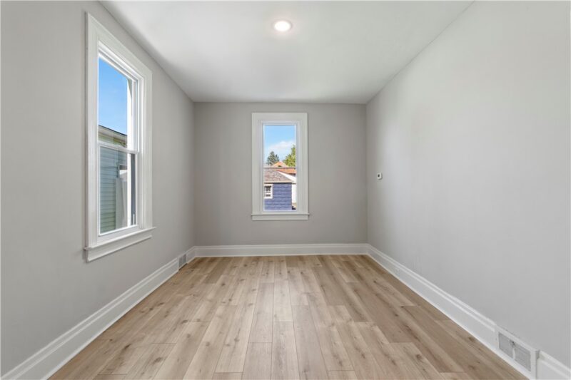 143 Blackhawk St — photo 7