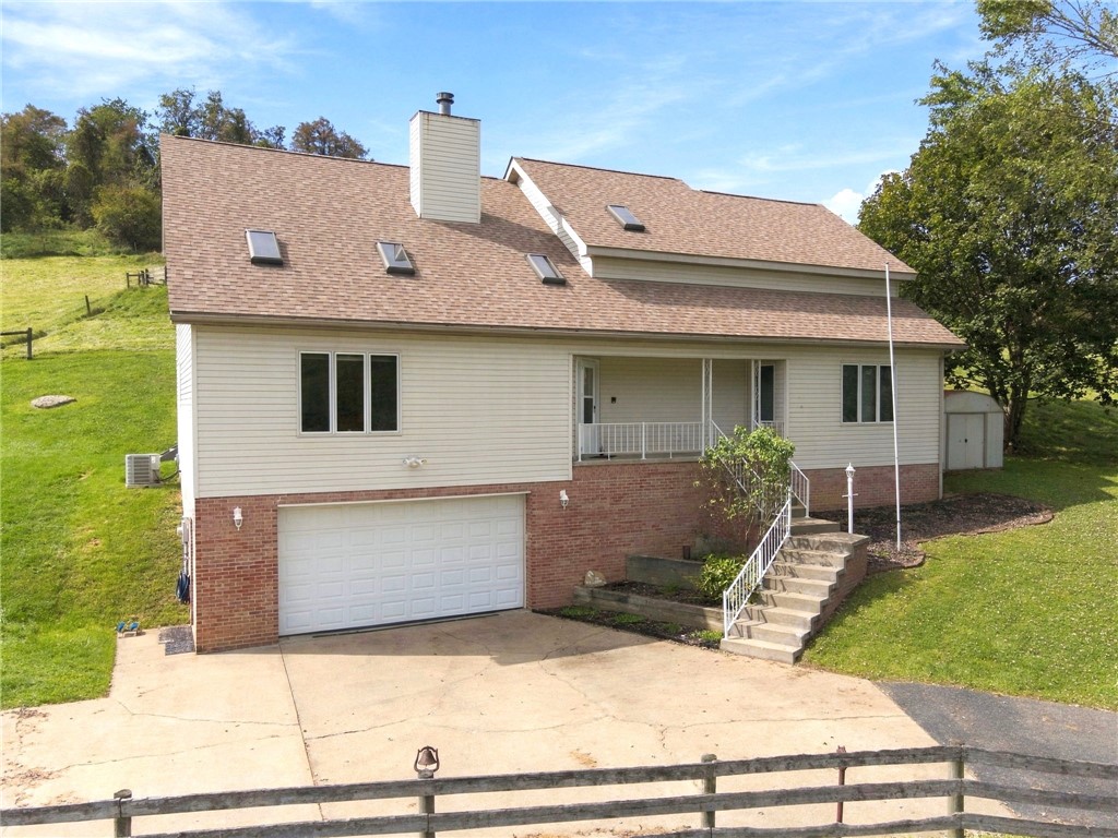 327 Sugar Run Rd — photo 1