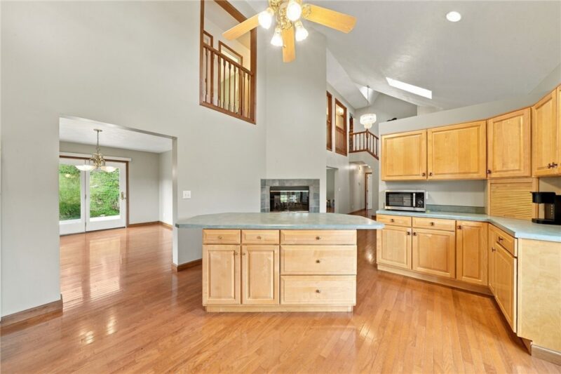 327 Sugar Run Rd — photo 8