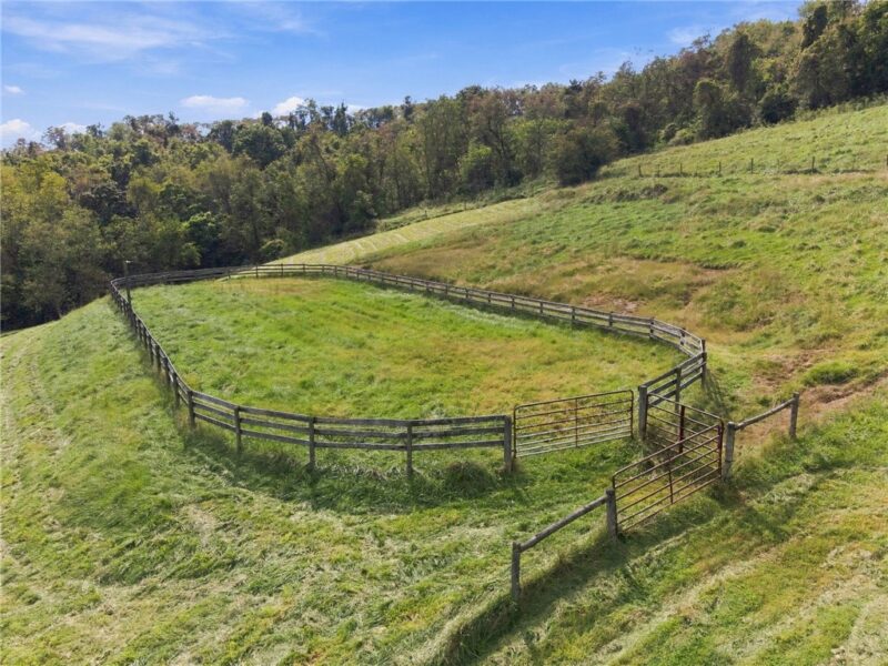 327 Sugar Run Rd — photo 3