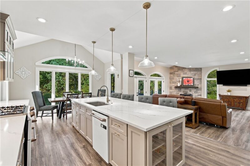 421 Lenox Ct — photo 8