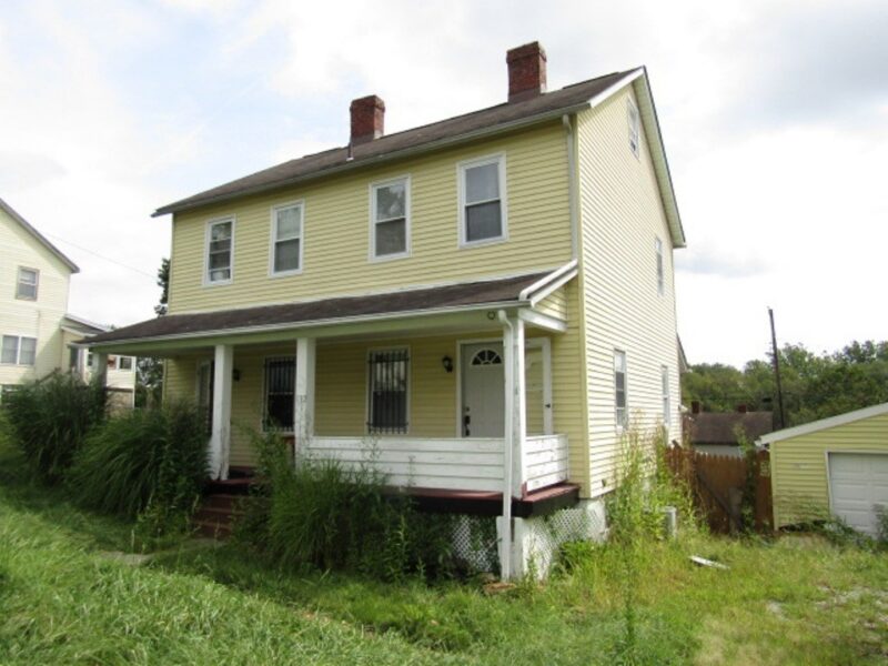 132 Pine St — photo 3