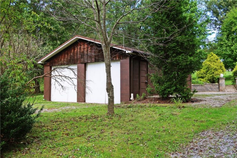 322 Mark Rd — photo 8