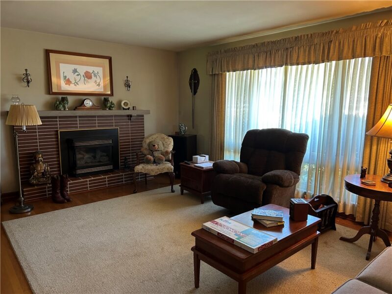 488 Toledo Drive — photo 3