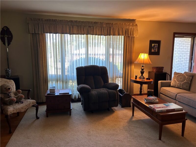 488 Toledo Drive — photo 4