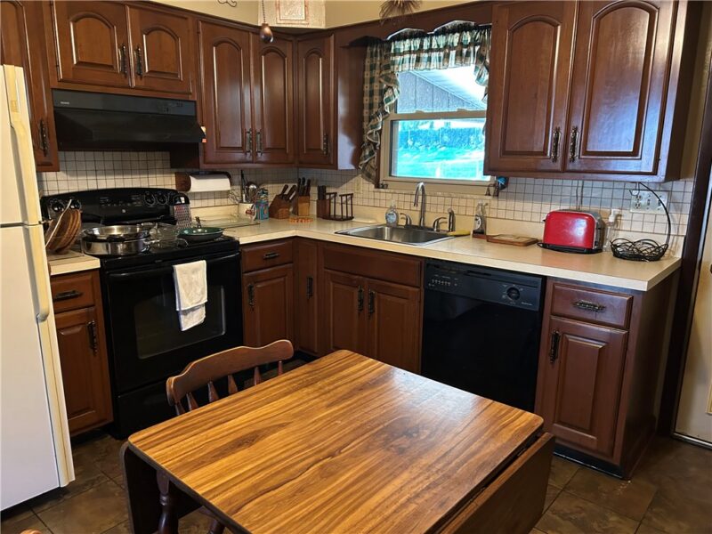 488 Toledo Drive — photo 5