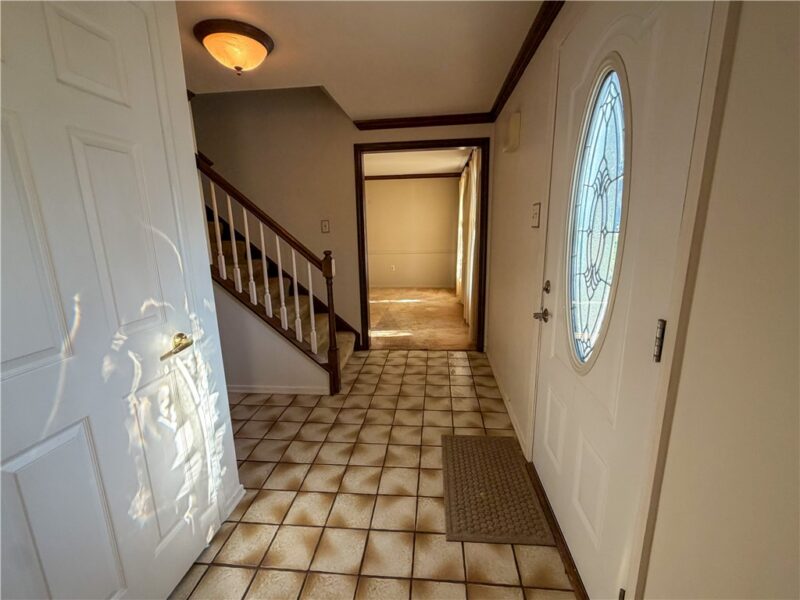 210 Courtney Pl — photo 3