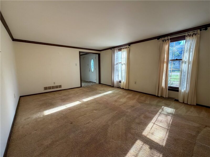 210 Courtney Pl — photo 6