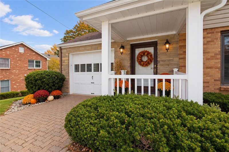 2203 Hemlock Drive — photo 2