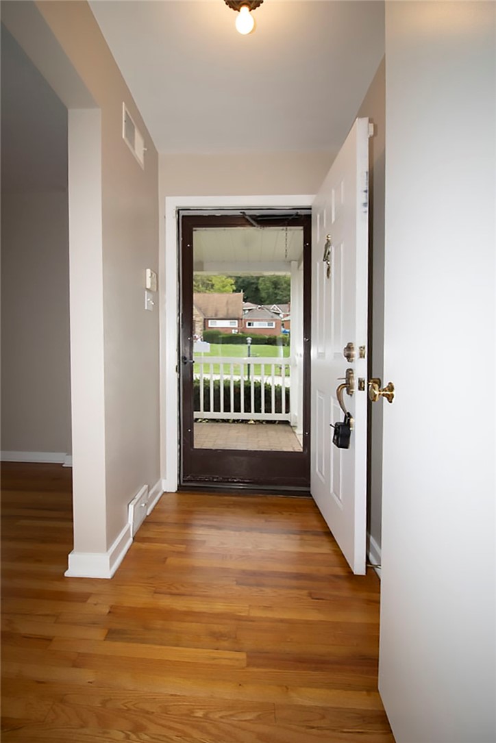 2203 Hemlock Drive — photo 3