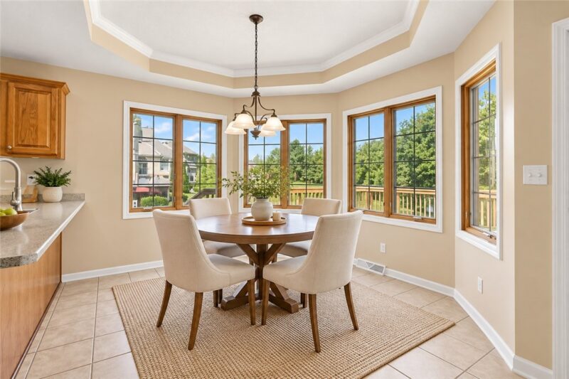 136 Meadow Dr — photo 6