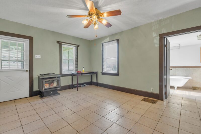 320 Pleasant STREET — photo 7