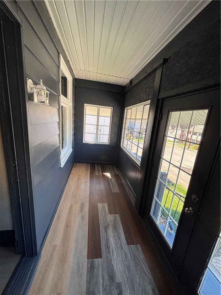 427 S Washington St — photo 2