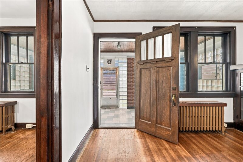 1250 Evergreen Avenue — photo 6