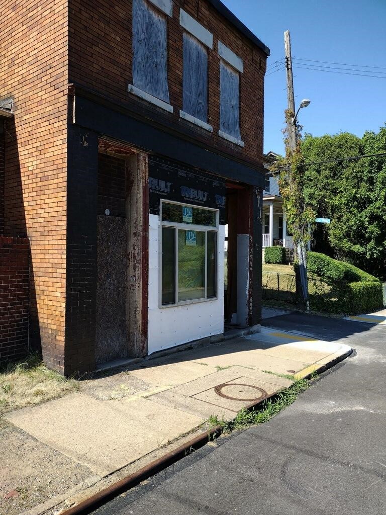 611 Lincoln Ave — photo 1