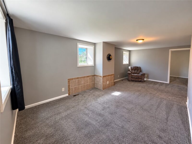713 Allen Ave — photo 4