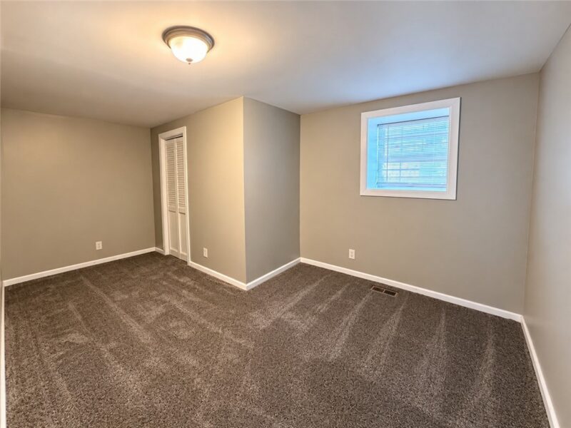 713 Allen Ave — photo 7